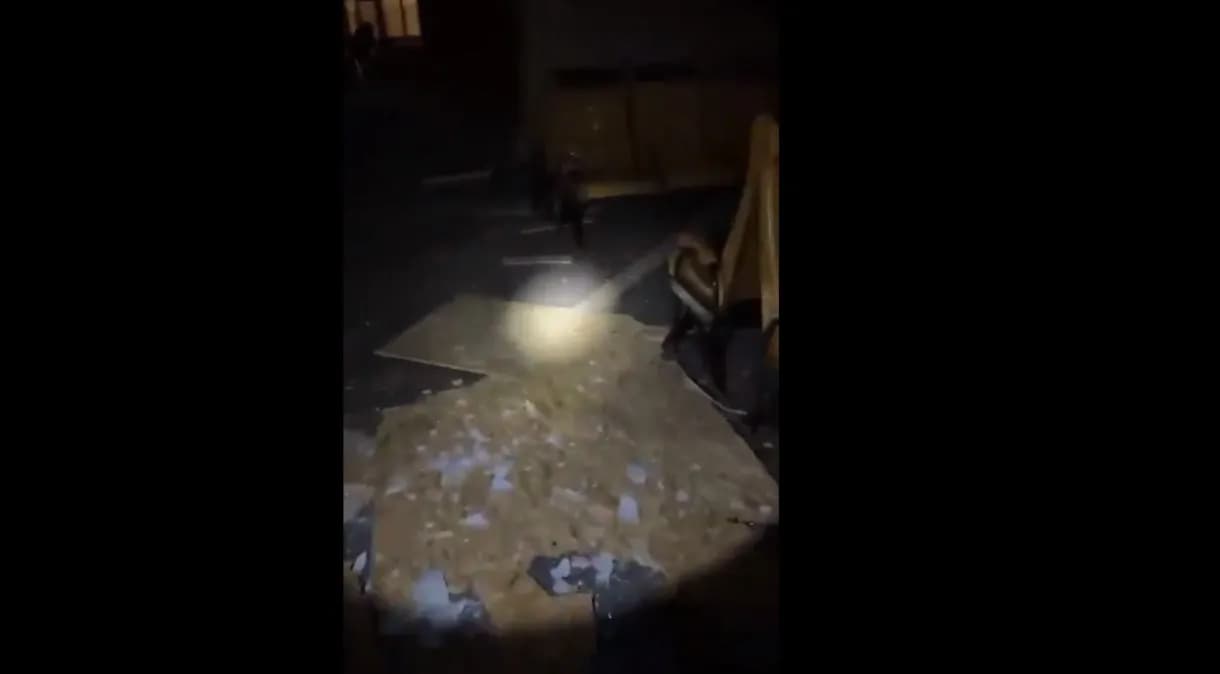 VÍDEO: Forças russas bombardeiam estação ferroviária ucraniana