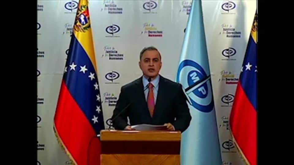 Venezuela emite mandados de prisão para três pessoas acusadas de crime de traição