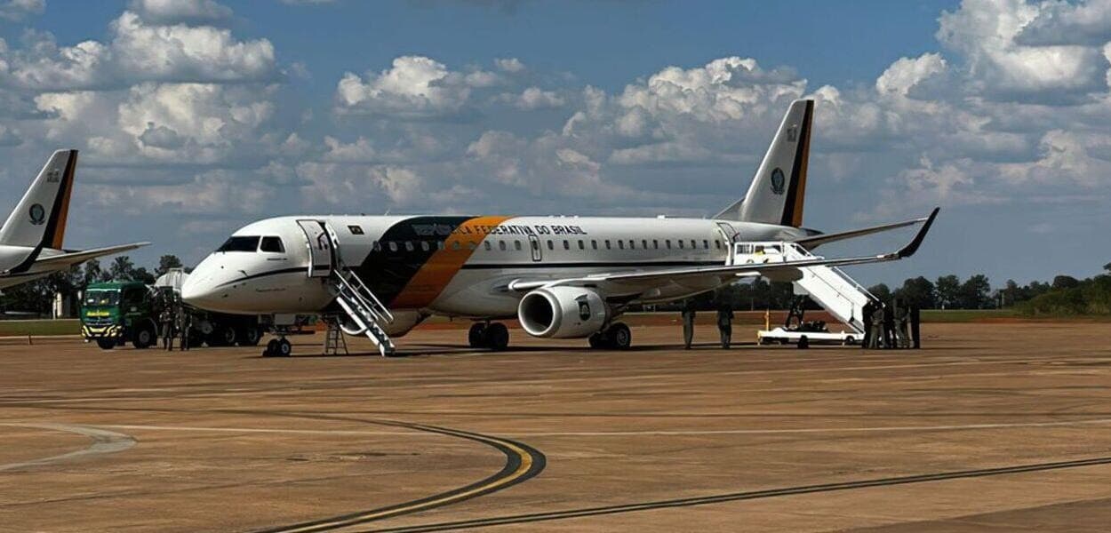 Grupo de brasileiros repatriados deixa Gaza e aguarda embarque para o Brasil