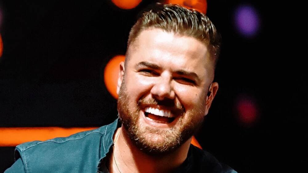 Cantor Zé Neto recebe alta após ficar seis dias internado