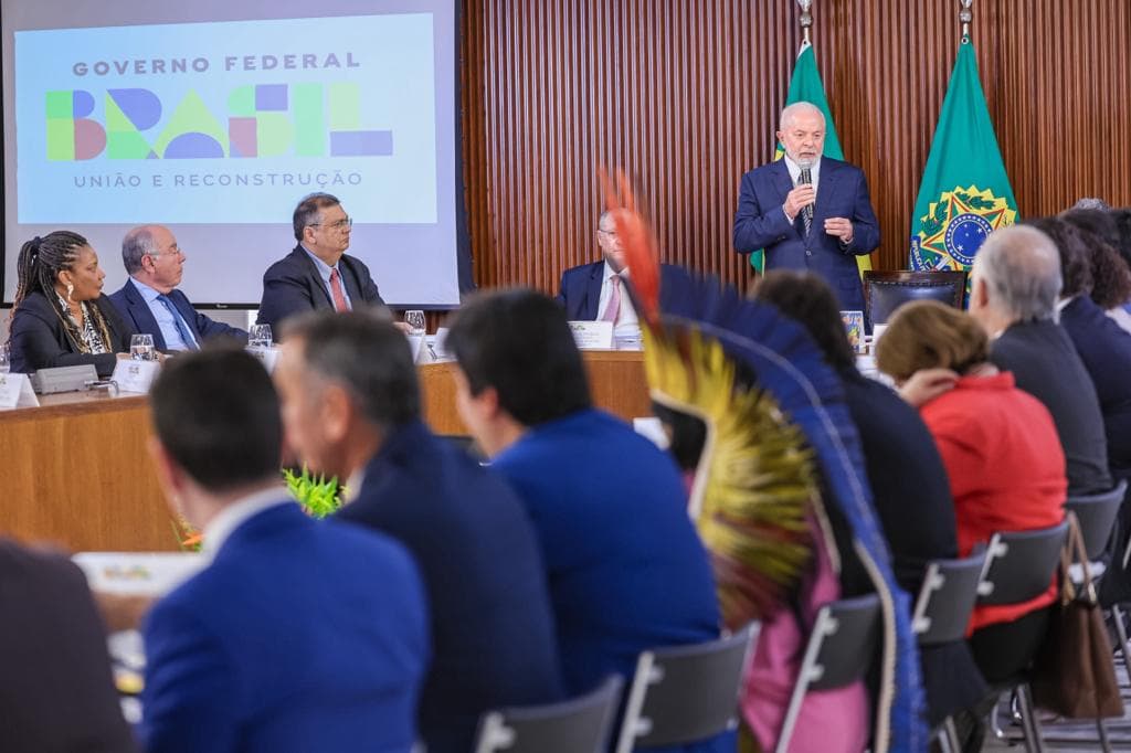 Lula convoca ministros para ato em Brasília no dia 8 de janeiro de 2024