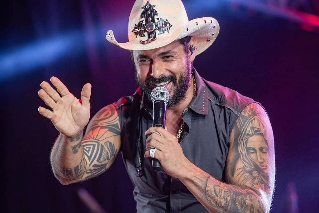 VÍDEO: Morre sertanejo João Carreiro; antes de cirurgia, ele chegou a brincar no hospital