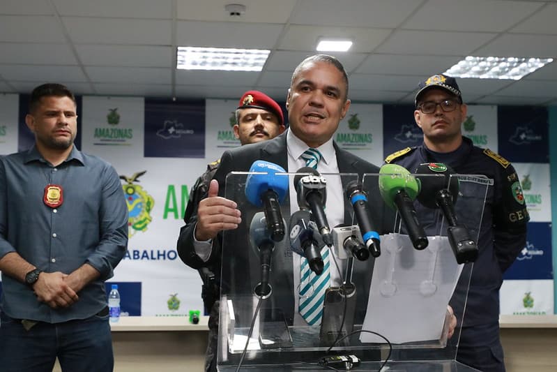 “Se eu fosse criminoso, por que ligaria para um?”, diz titular da SSP ao relatar ligação de Amom após abordagem da Rocam