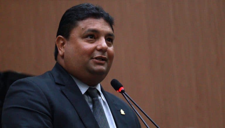 “Vou colocar meu nome à disposição”, diz Caio André sobre reeleição na CMM