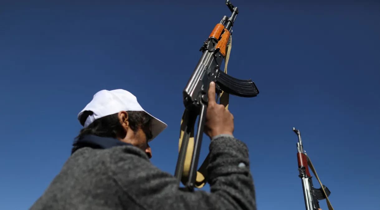 EUA e Reino Unido realizam ataques contra Houthis no Iêmen