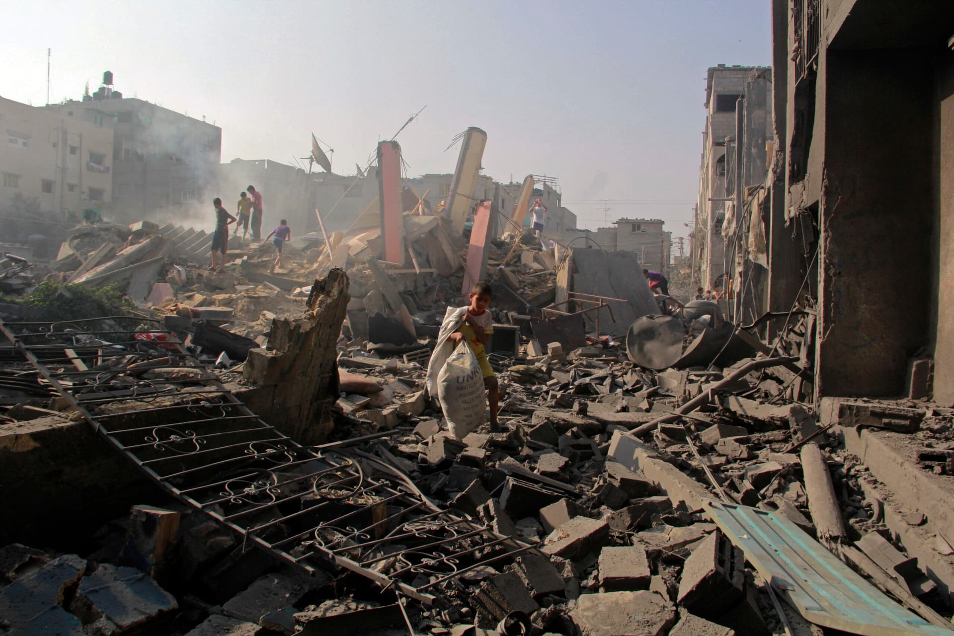 EUA, Reino Unido e Austrália impõem sanções a grupos acusados de financiar o Hamas em Gaza