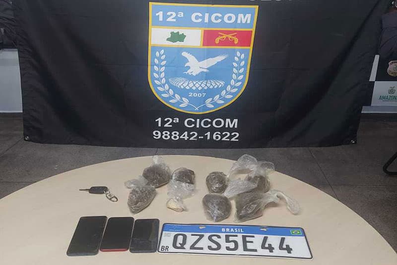 12ª Cicom prende jovem e recupera carro com restrição de roubo em Manaus