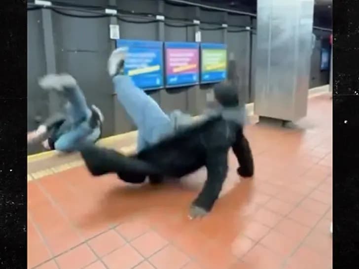 VÍDEO: Homem cai e morre atropelado por trem durante briga em estação, nos EUA