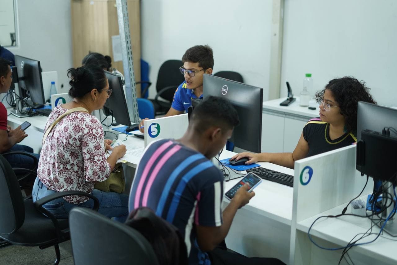 Órgãos de emprego ofertam mais de 180 vagas nesta segunda (15)