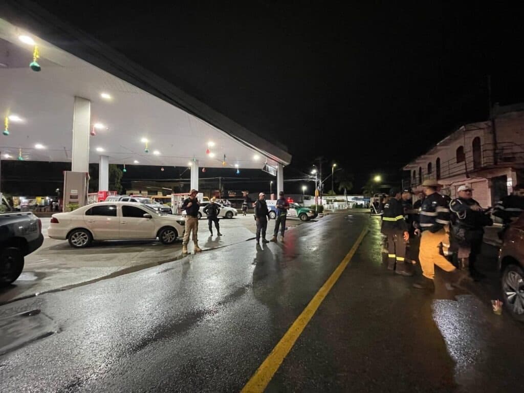 Operação da SSP-AM cerca grupos do “rolezinho” e apreende cerca de 100 veículos, diz secretário