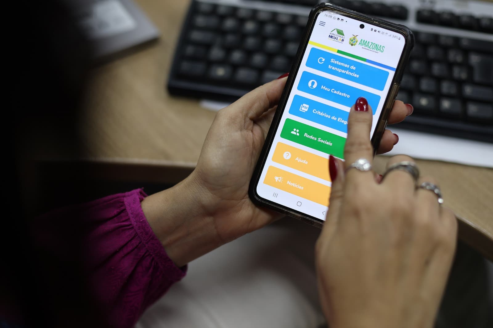 Amazonas Meu Lar: 1,3 mil pessoas fizeram a correção de informações inconsistentes