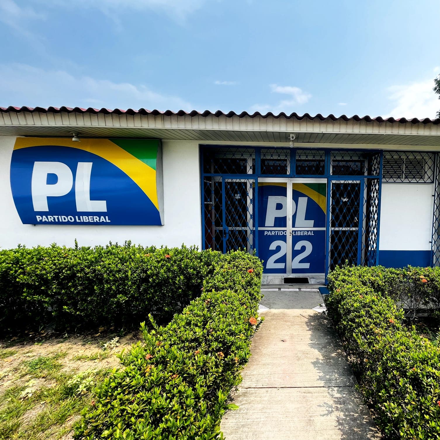 VÍDEO: Sede do Partido Liberal é furtada em Manaus