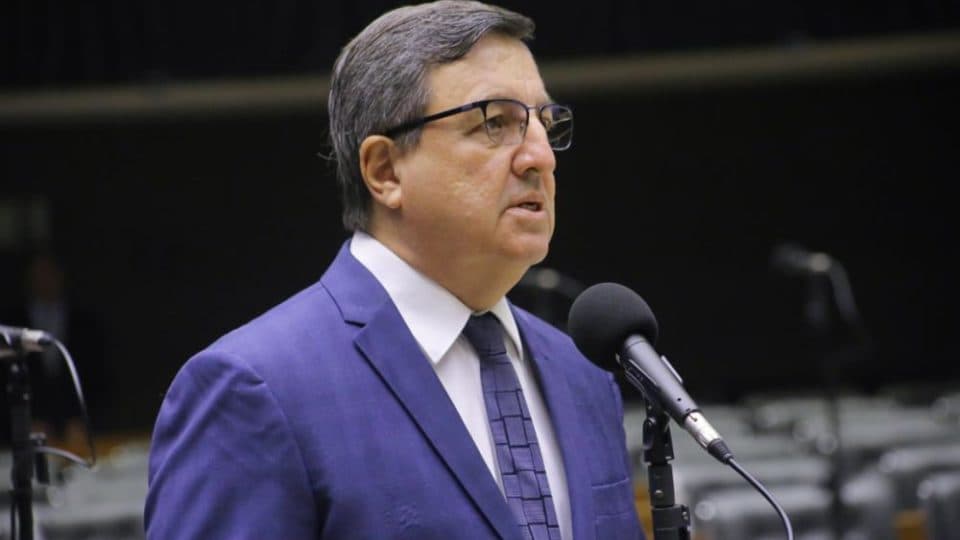 Relator da LDO articula derrubada de vetos para manter cronograma das emendas parlamentares