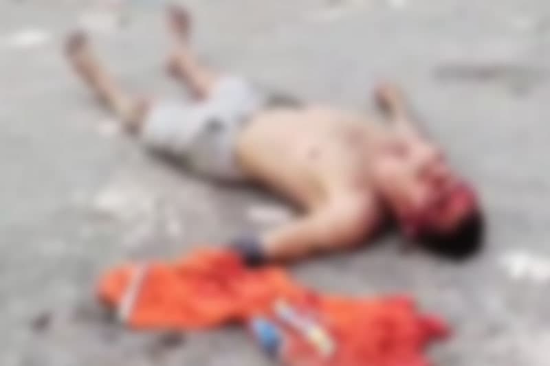 Homem é espancado após supostos roubos em comunidade de Manaus