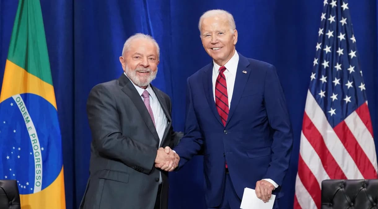 Lula convida Biden para visitar o Brasil e propõe novas parcerias diplomáticas