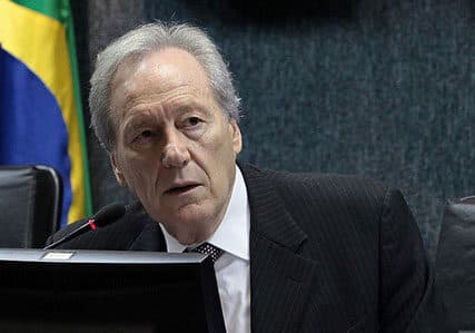 Lewandowski escolhe primeira integrante da equipe