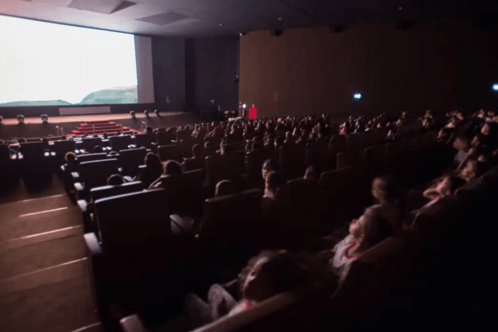 Lula sanciona cota de telas para filmes nacionais nos cinemas até 2033