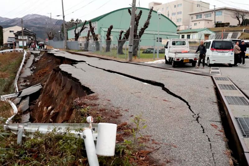 Sobe para 126 o número de mortos do terremoto no Japão