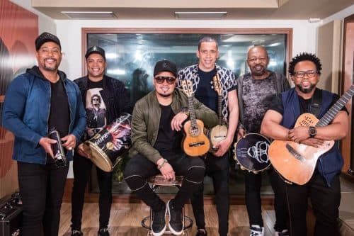 Grupo Revelação é assaltado após show em Salvador; um deles é esfaqueado