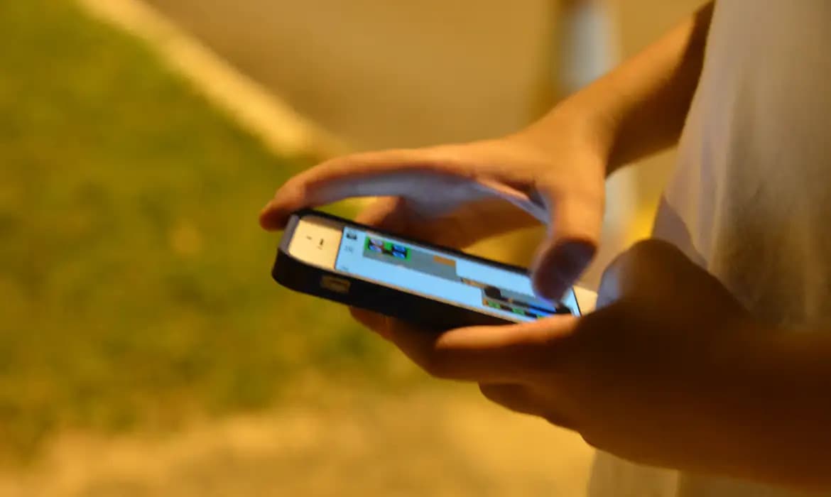 Exploração sexual infantil na internet brasileira bateu recorde em 2023