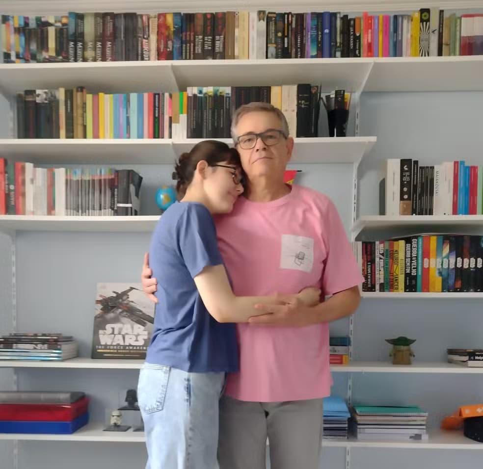 Dupla emoção: Estudante descobre que pai está curado do câncer nos mesmo dia que conquista 1° lugar no vestibular USP e Unicamp