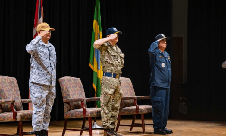 Marinha do Brasil assume força-tarefa no Mar Vermelho