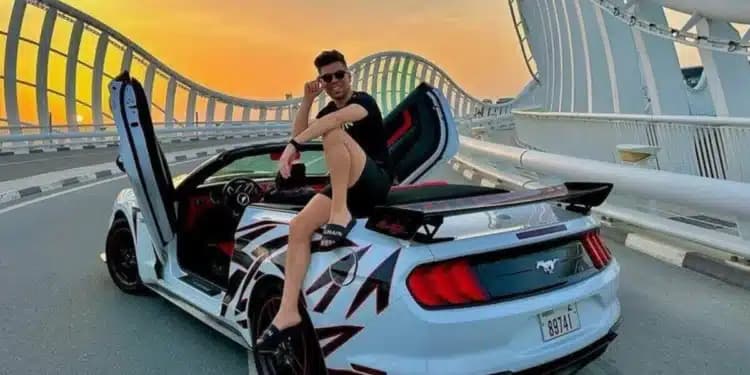 Cliente expulso de padaria por usar notebook é preso por fraude com criptomoedas