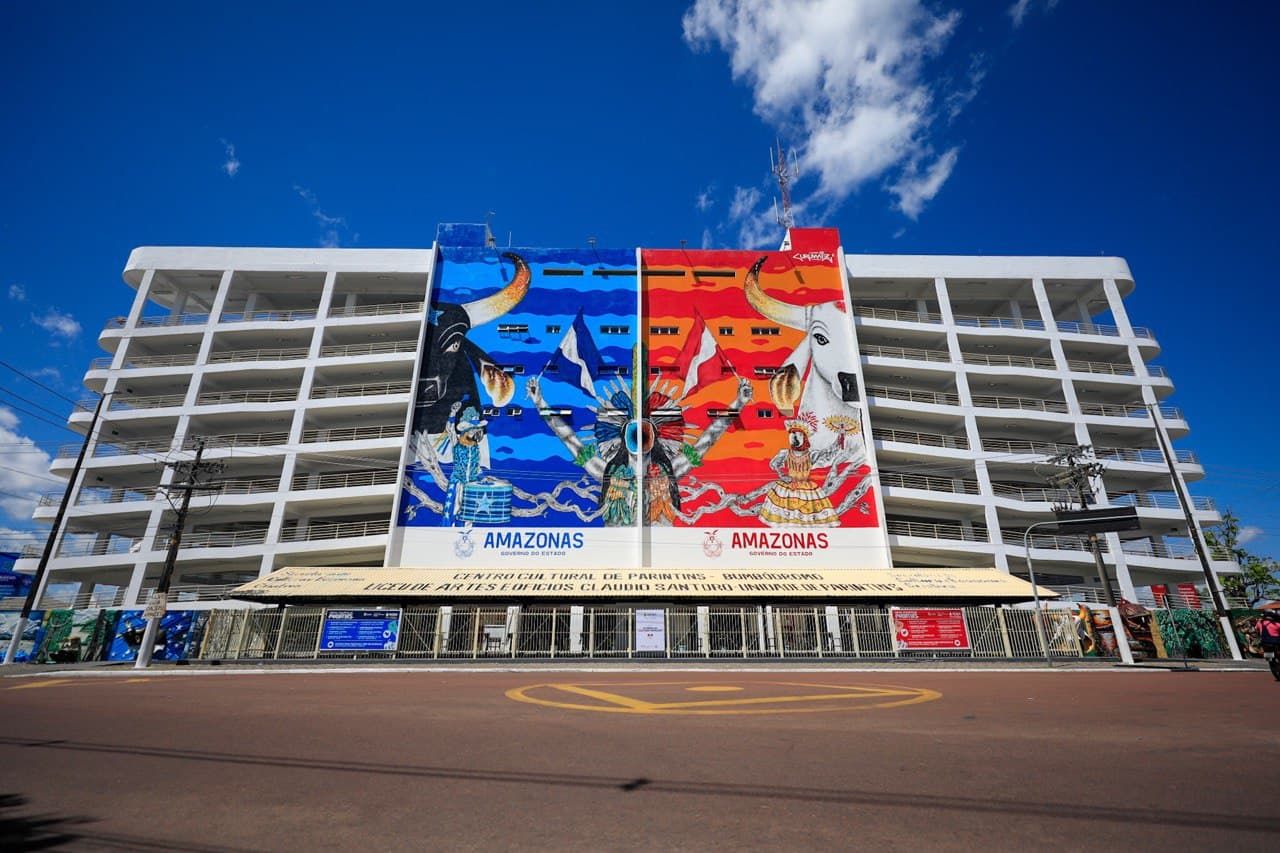 Governo do Estado lança concurso para novo mural da fachada do Bumbódromo de Parintins