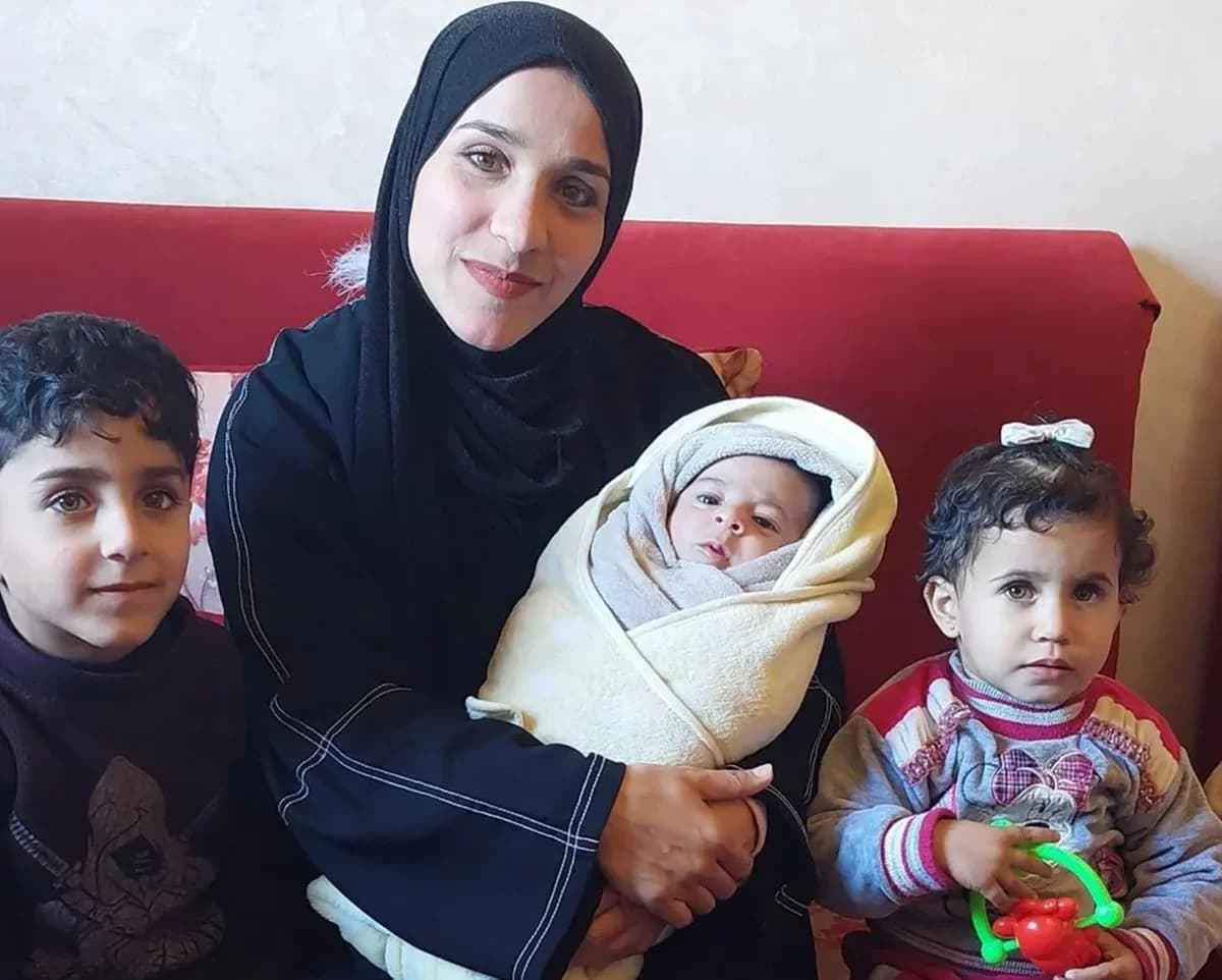 Brasileira deixa Gaza após dar à luz durante guerra