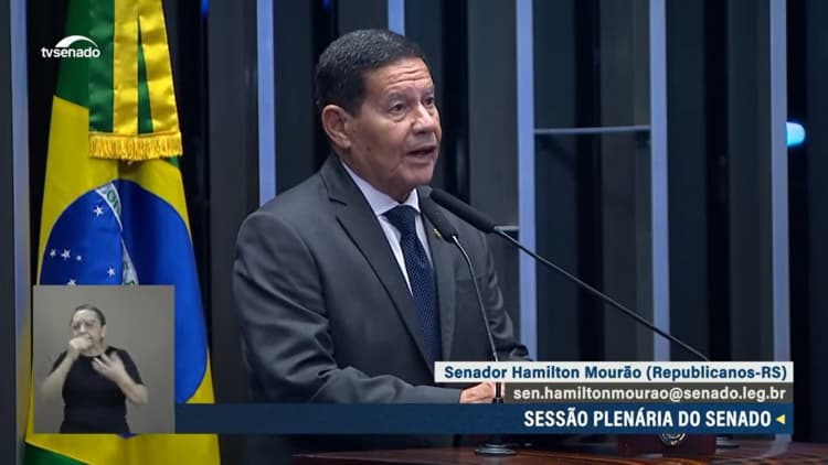Mourão fala em “confronto” e pede reação das Forças Armadas