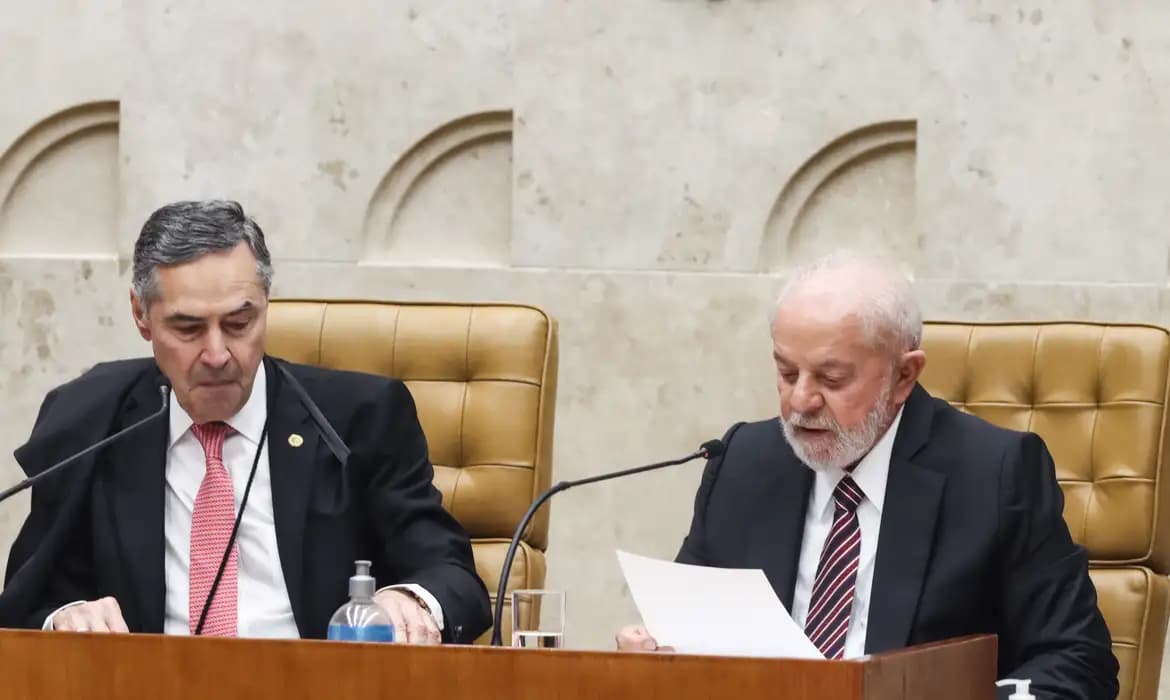 Em discurso no STF, Lula defende regulação das redes sociais no país