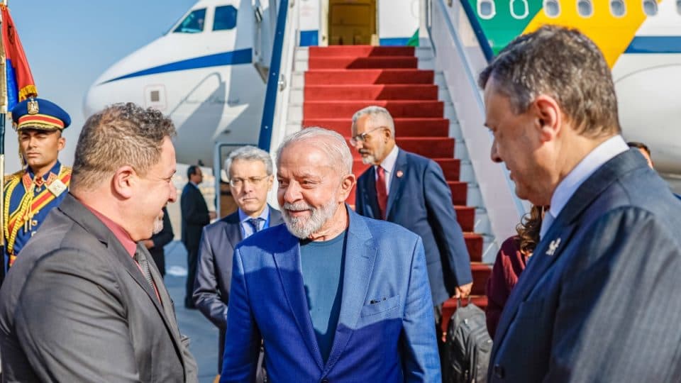 Lula chega ao Egito, principal parceiro comercial do Brasil na África, em sua 1ª viagem internacional do ano