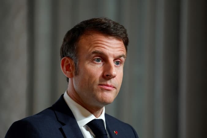 Macron diz que envio de tropas ocidentais para a Ucrânia “não está excluído”