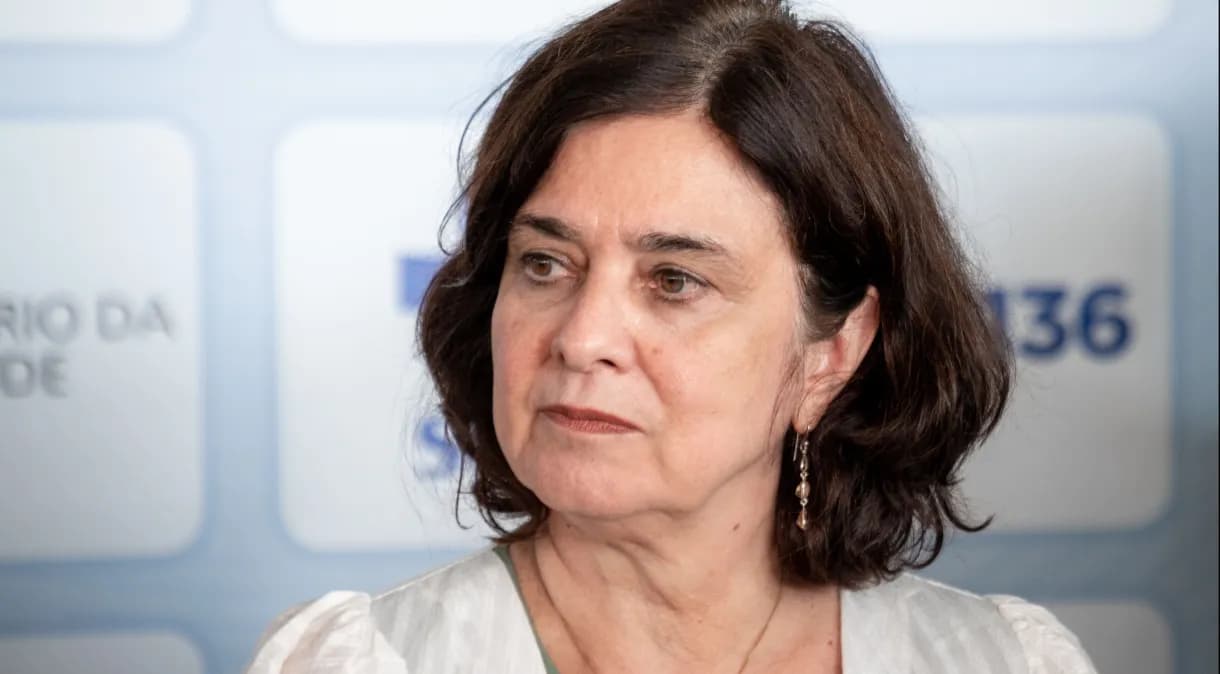 Ministra da Saúde é recordista de convocações na Câmara