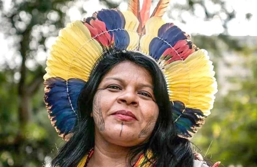 Guajajara diz que Salgueiro “levou luta dos Yanomamis para a avenida”