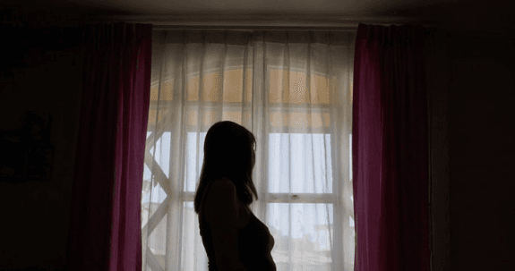 Brasil registra cerca de 40 casamentos por dia de menores de idade, aponta IBGE