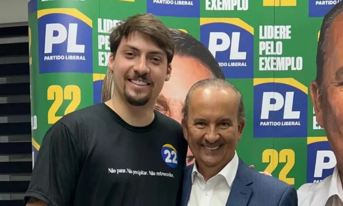 Jair Renan, filho de Bolsonaro, se filia ao PL para se candidatar a vereador em Balneário Camboriú