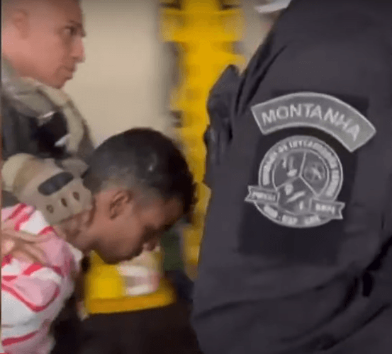 VÍDEO: Sequestrador se entrega e libera reféns em rodoviária do RJ