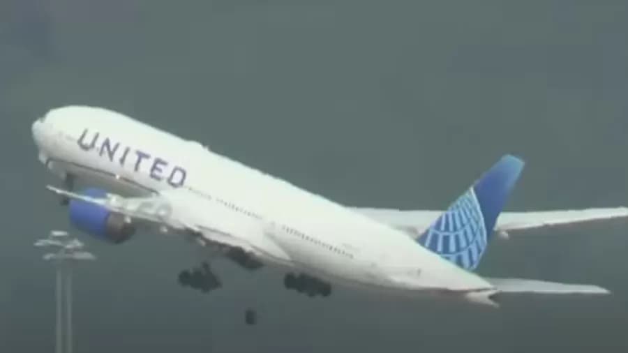 VÍDEO: Pneu de avião da United cai durante decolagem nos EUA