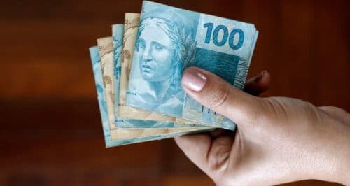 Primeira parcela do décimo terceiro deve ser paga até esta sexta-feira (29)