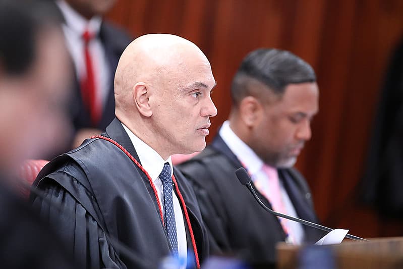 Pela 10ª vez, Moraes prorroga inquérito das milícias digitais; apuração inclui minuta golpista
