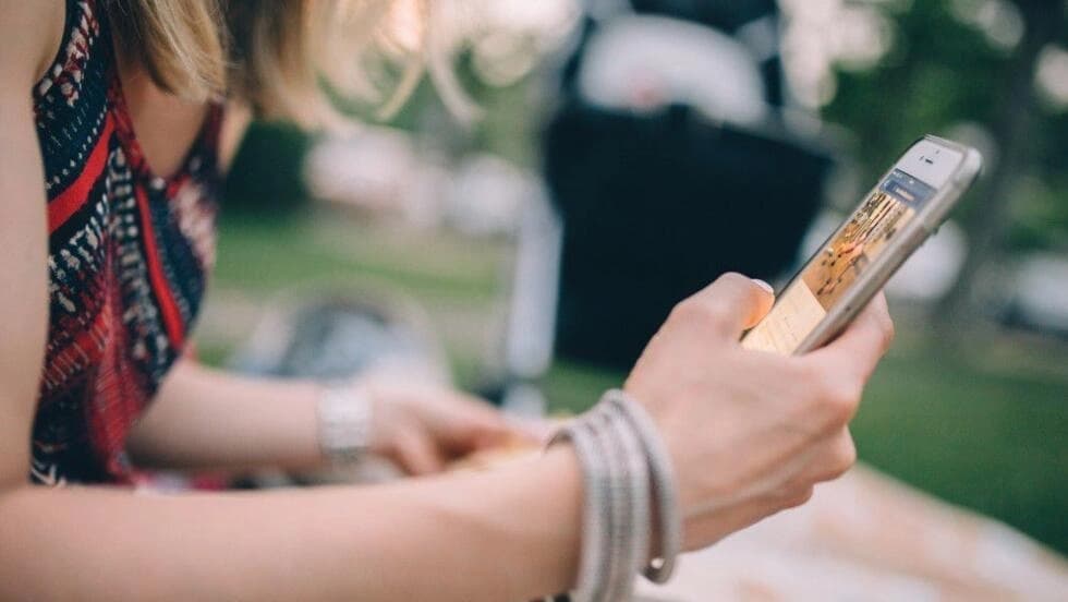 Ameaças de atentado e vídeos de decapitação são enviados a 50 escolas da região de Paris