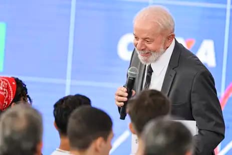 “Brasil tem uma eterna dívida com a educação”, diz presidente Lula