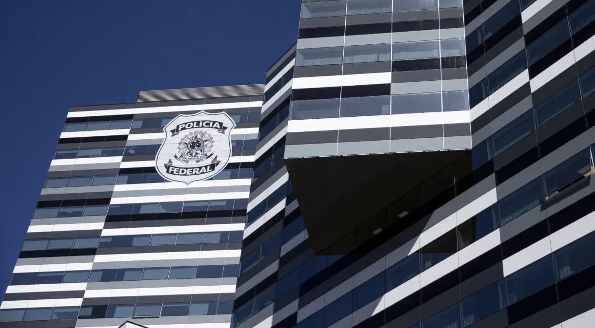 Ex-assessor de Bolsonaro se diz “aberto” a delação premiada, segundo defesa