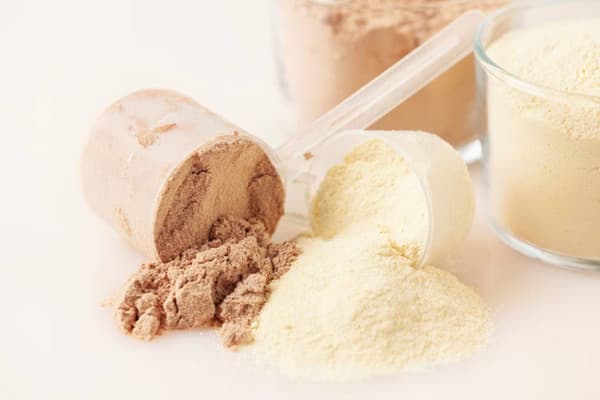 Tomar whey todo dia faz mal para o fígado? Nutricionista responde