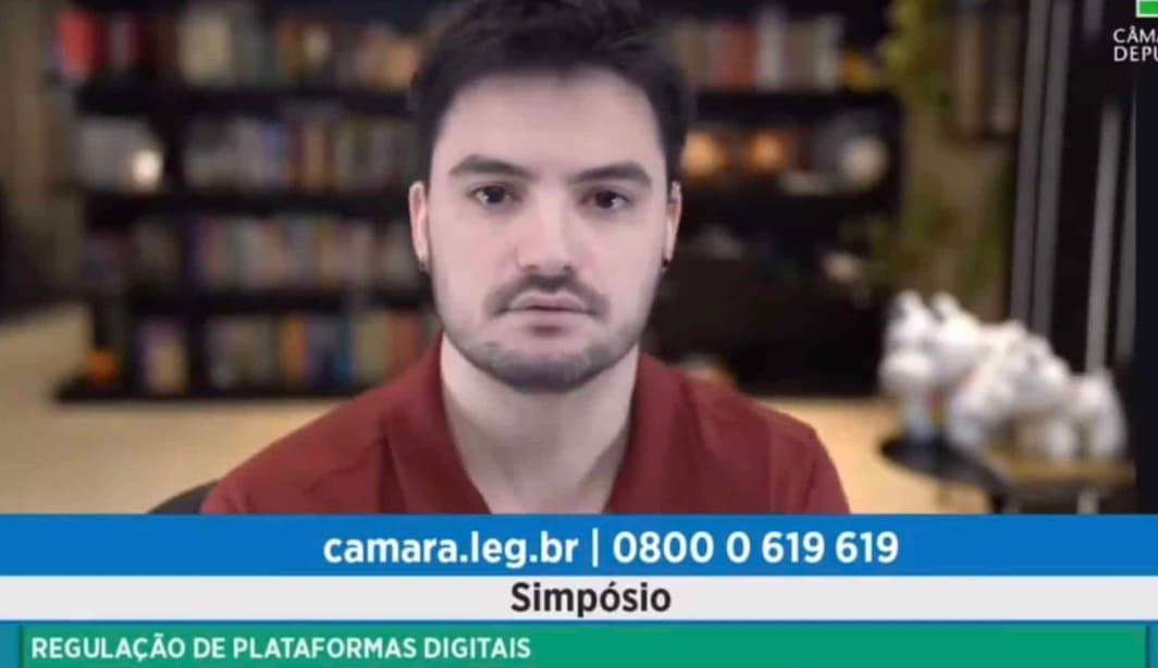Vídeo: Felipe Neto chama Lira de ‘excrementíssimo’ em simpósio na Câmara