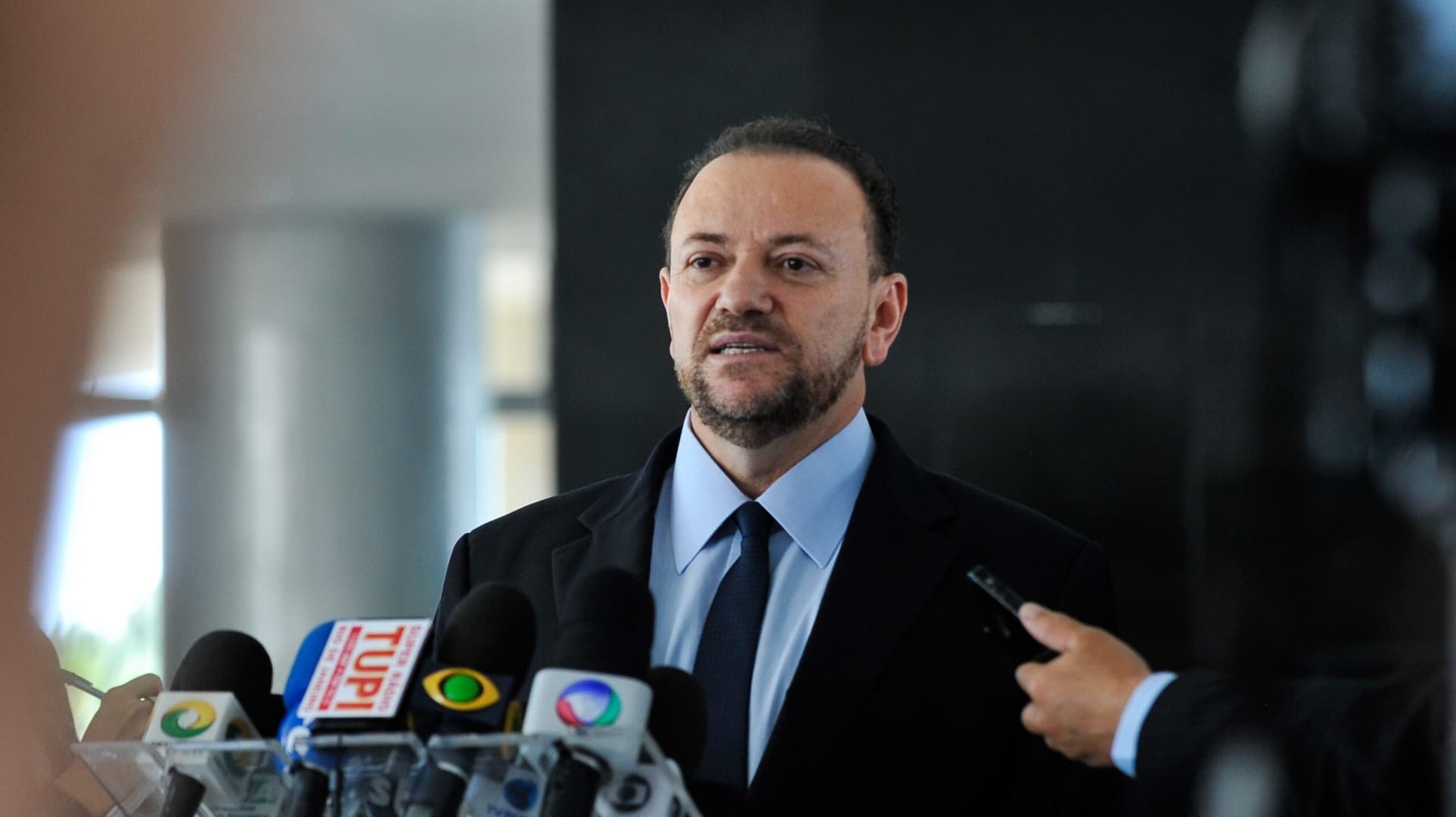 Ex-ministro de Dilma diz que governo deve “baixar a polarização” e comenta “saidinha”