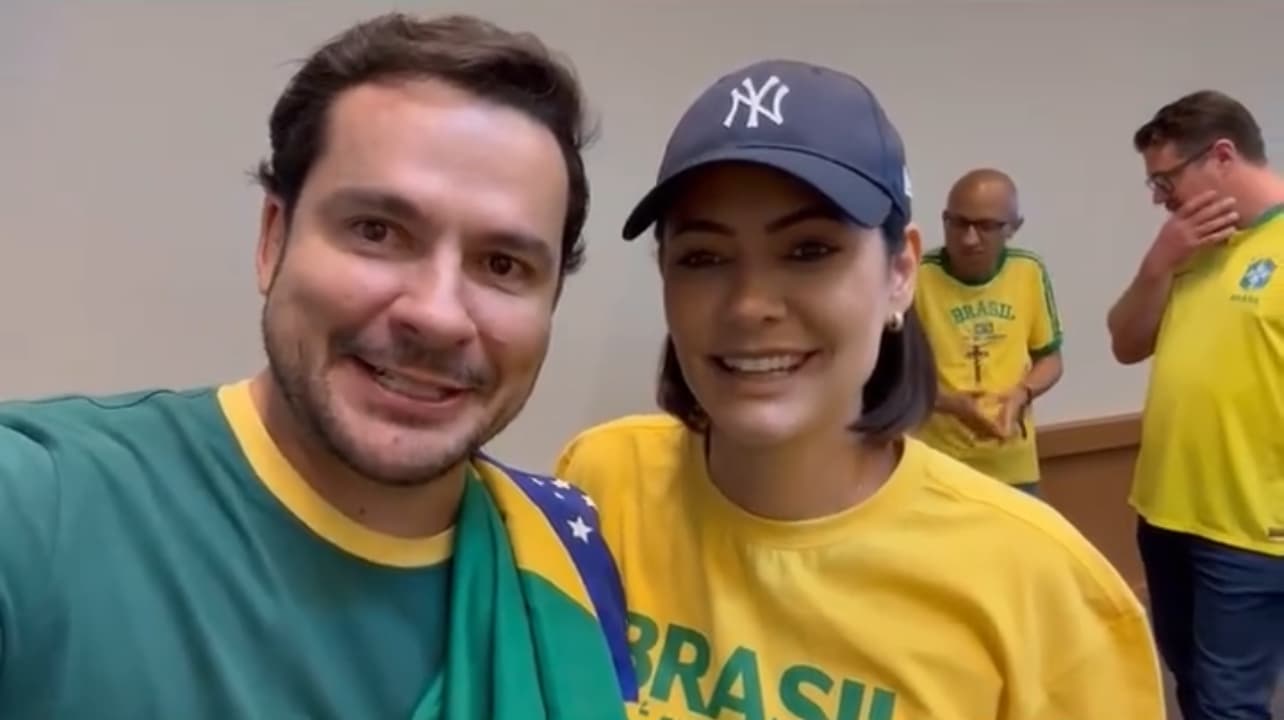 Em passeata no RJ, Michelle Bolsonaro convoca mulheres para evento em Manaus