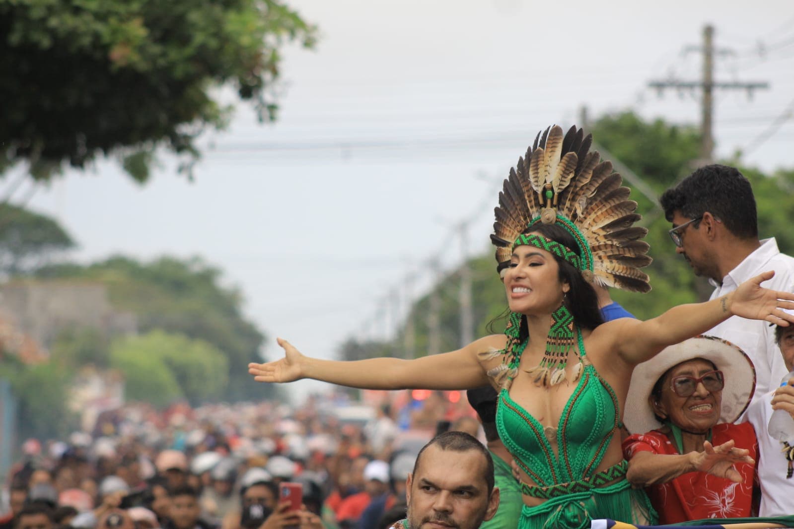 Isabelle Nogueira é oficializada como embaixadora do Festival de Parintins