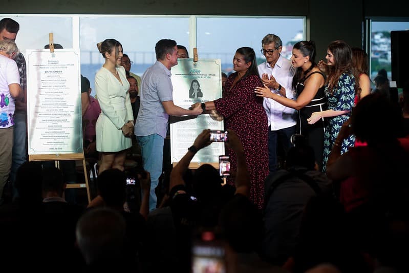 Prefeito David Almeida inaugura mirante Lúcia Almeida e largo de São Vicente